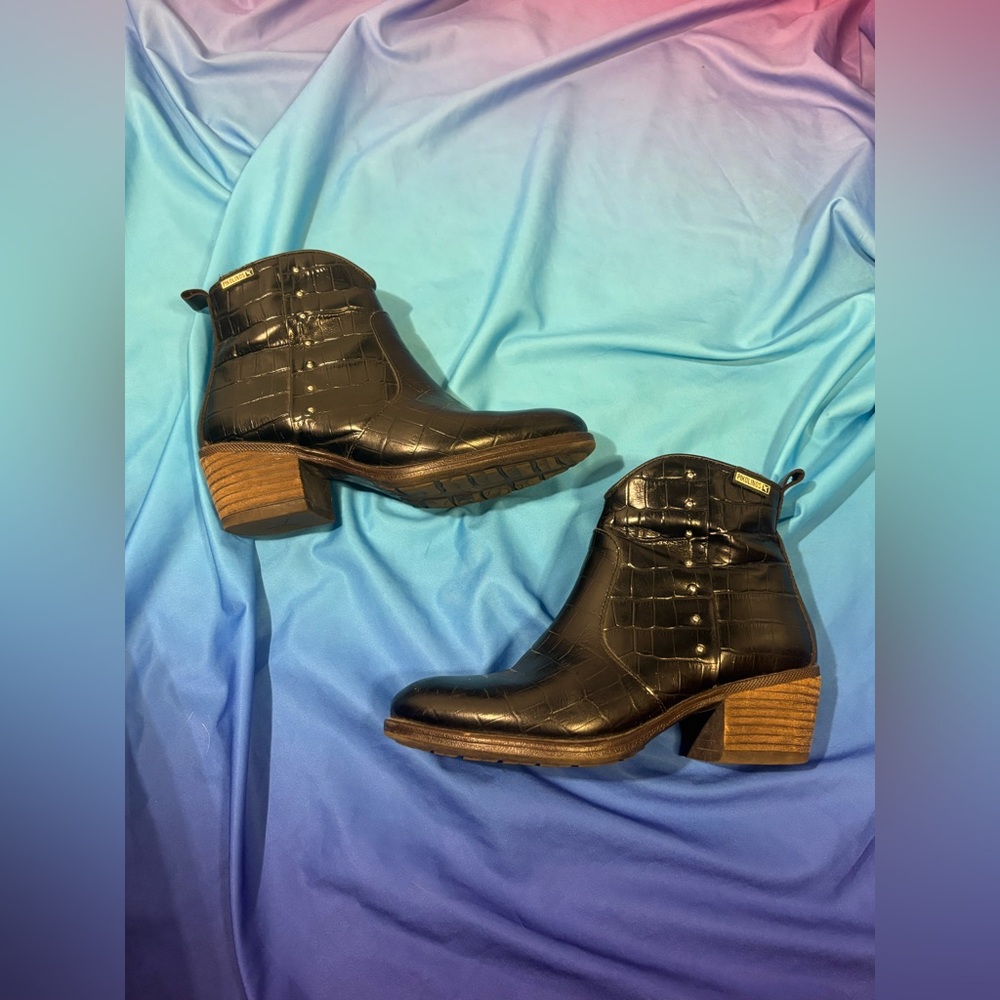 Pikolinos vintage Black Leather Boots 6 Crocodile Embossed Studded western rodeo - Picture 3 of 8
